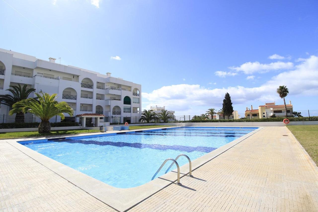 Apartamento Armacao De Pera Brightness With Pool By Homing Exterior foto