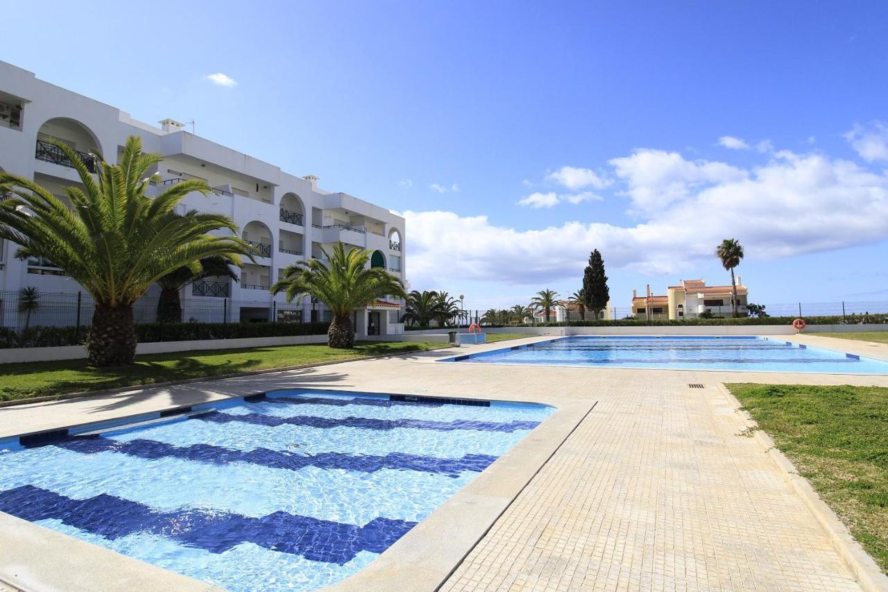 Apartamento Armacao De Pera Brightness With Pool By Homing Exterior foto